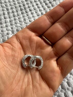 NWOT Hillberg & Berk Hoop earrings